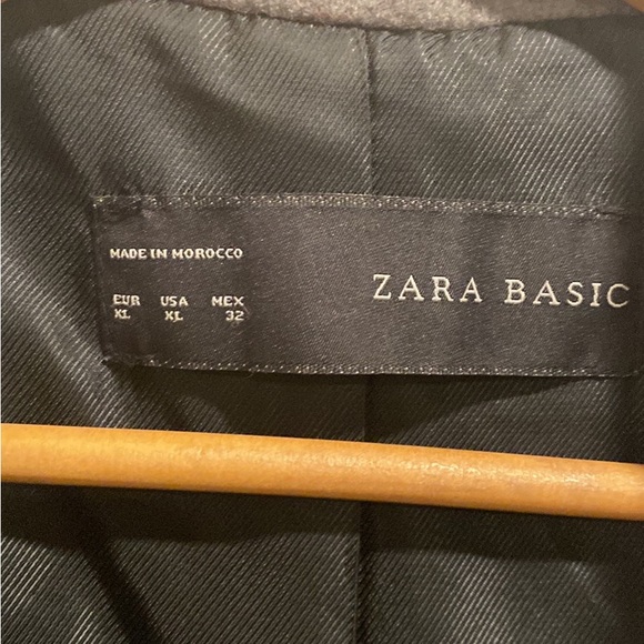 Zara Coat - Picture 2 of 4